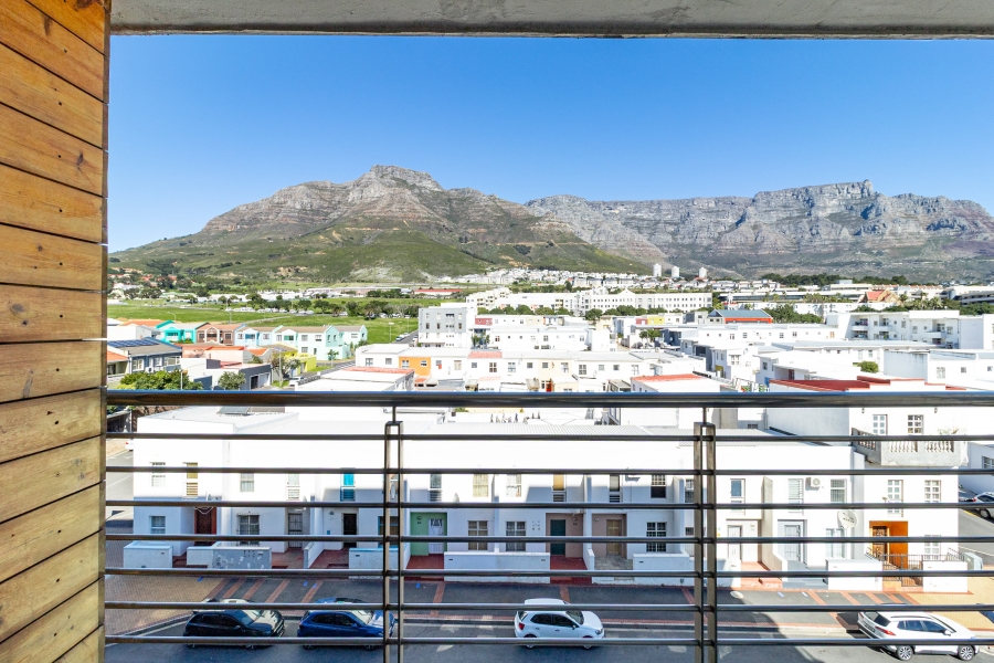 2 Bedroom Property for Sale in Zonnebloem Western Cape